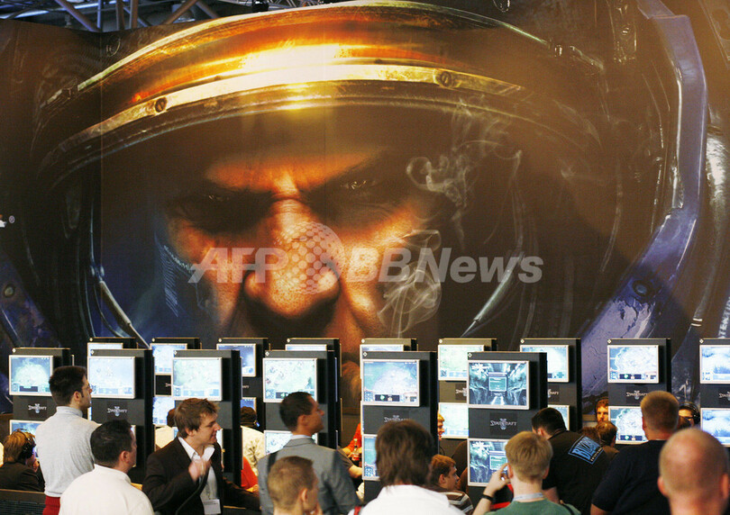 独の大型国際ゲーム・コンベンション、プレーヤーら新作に挑戦