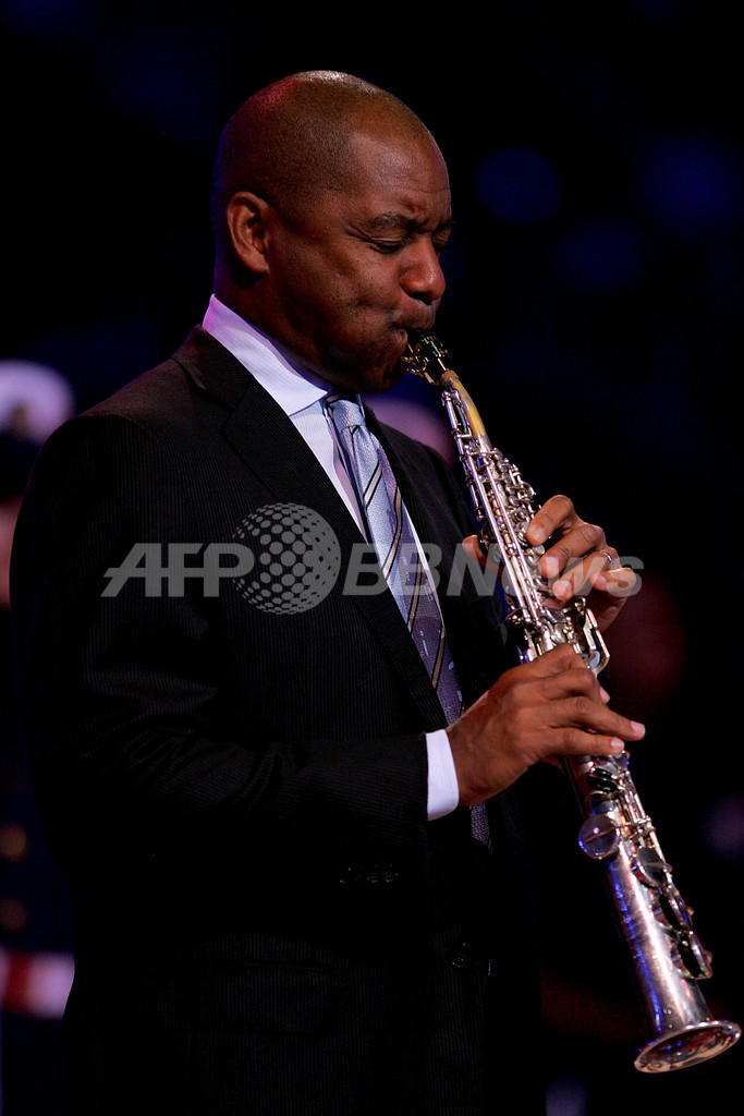 第57回・NBA・オールスター・ゲーム2008 ハーフタイムショーにハリー・コニック・ジュニア登場