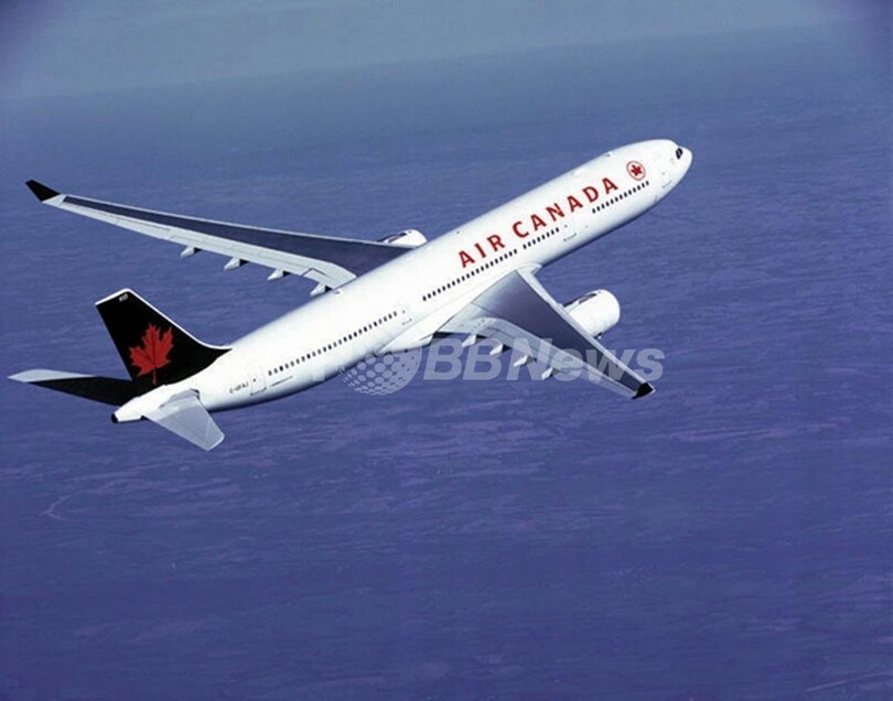 副操縦士が「奇妙な行動」、エア・カナダ機が緊急着陸