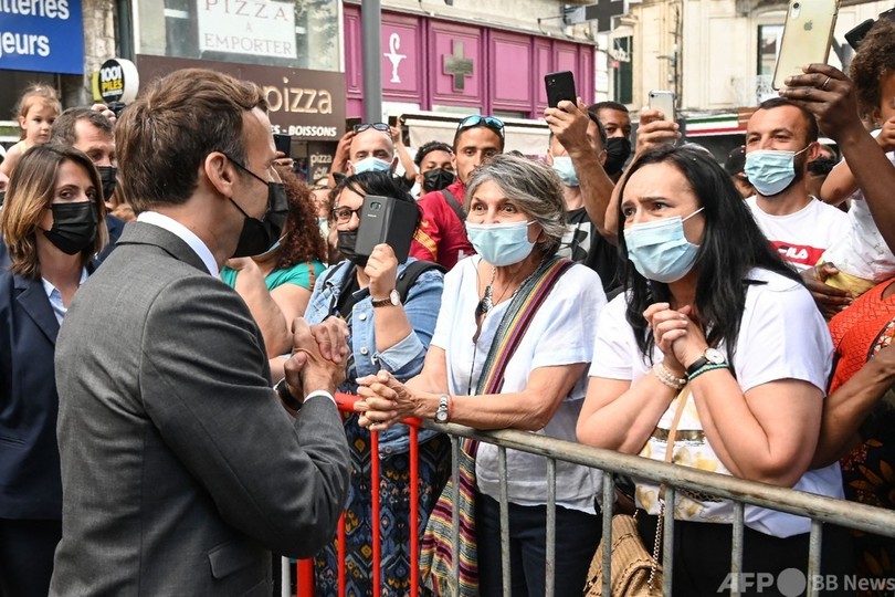 マクロン氏平手打ち、男に実刑4月 フランス