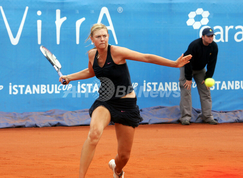 シャラポワ 2か月振りの復帰戦に勝利