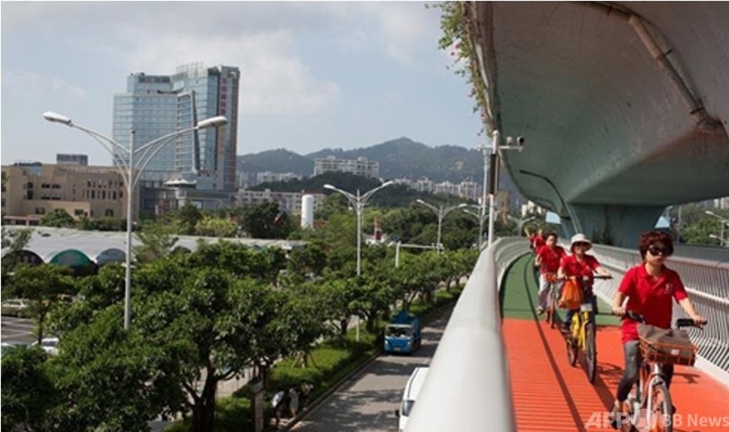 厦門の空中自転車道 便利で環境にも優しい