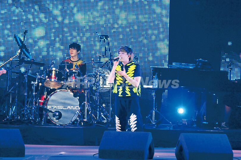 ＜senken h 133＞盛り上がるランウェイショー、2013年春のガールズイベントをレビュー