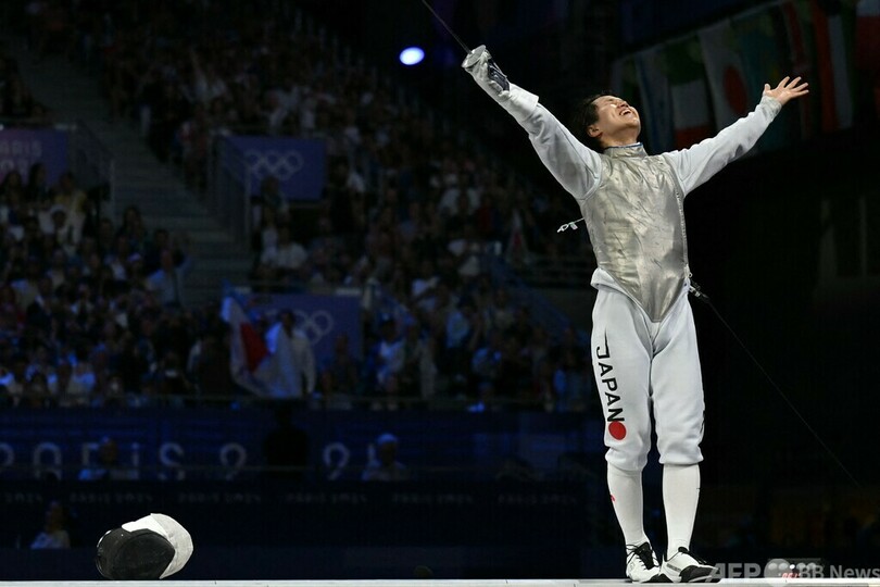 日本が金メダル獲得 パリ五輪フェンシング男子フルーレ団体