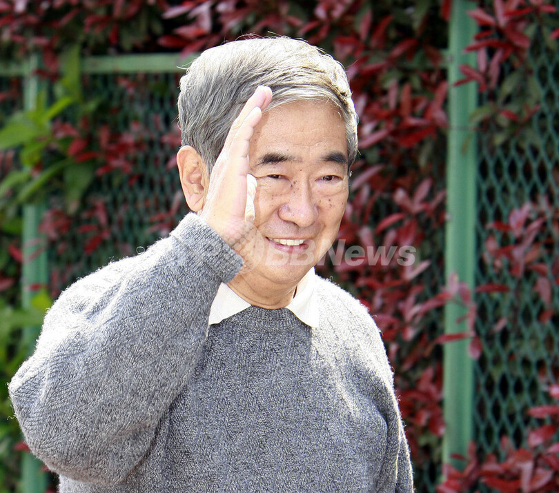 問題発言で知られる石原都知事、3選有力 - 東京