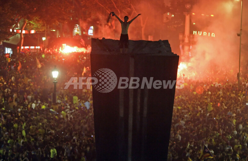 バルセロナ優勝祝賀で暴動、134人逮捕