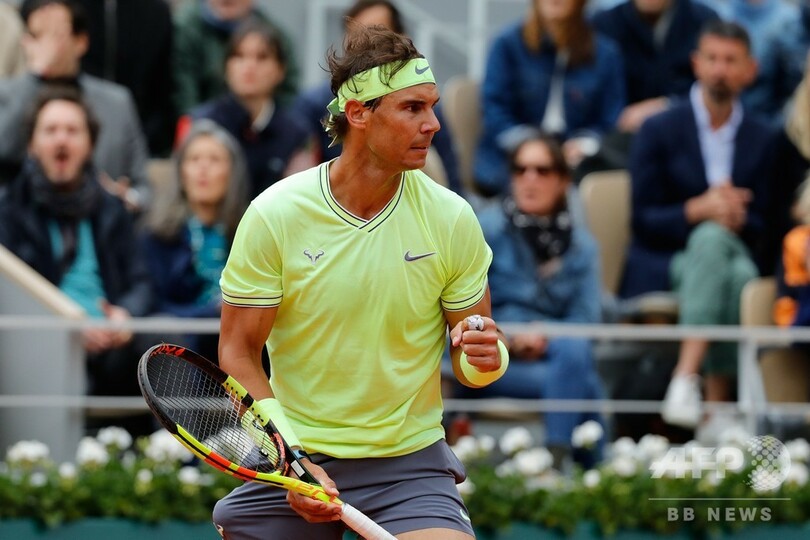 ナダル、「最大のライバル」フェデラー圧倒し全仏OP決勝進出