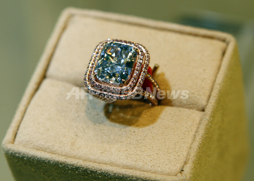 クリスティーズでジュエリーオークション、豪華ジュエリーが集結