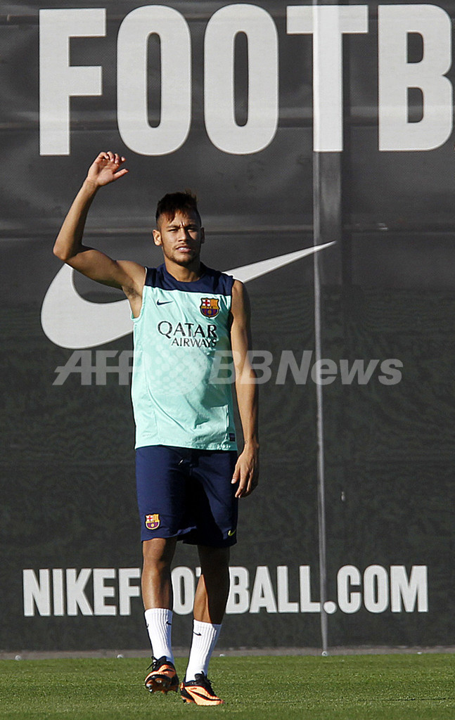 FCバルセロナが練習、ネイマールも参加