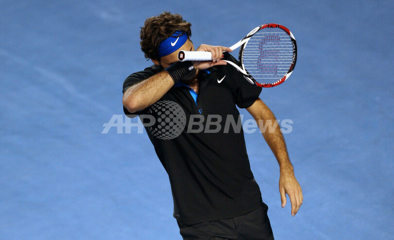 ジョコビッチ フェデラーを降し自身初の全豪決勝進出