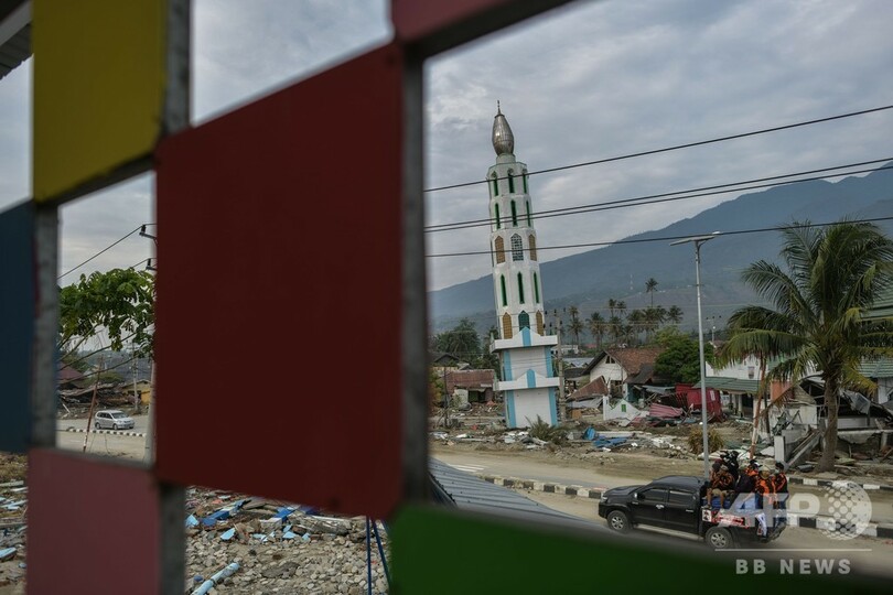 インドネシア軍「略奪行為には発砲を」 地震・津波被災地のスラウェシ島 