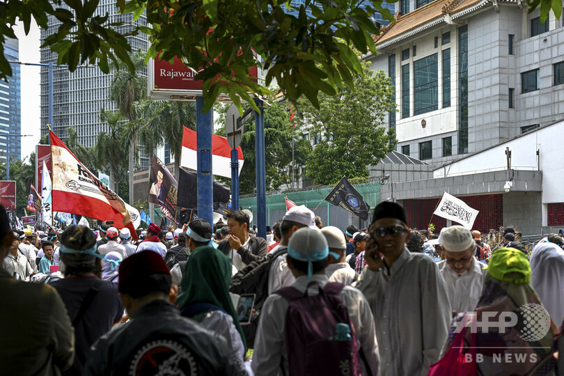 中国のウイグル政策に抗議 インドネシアで数百人がデモ