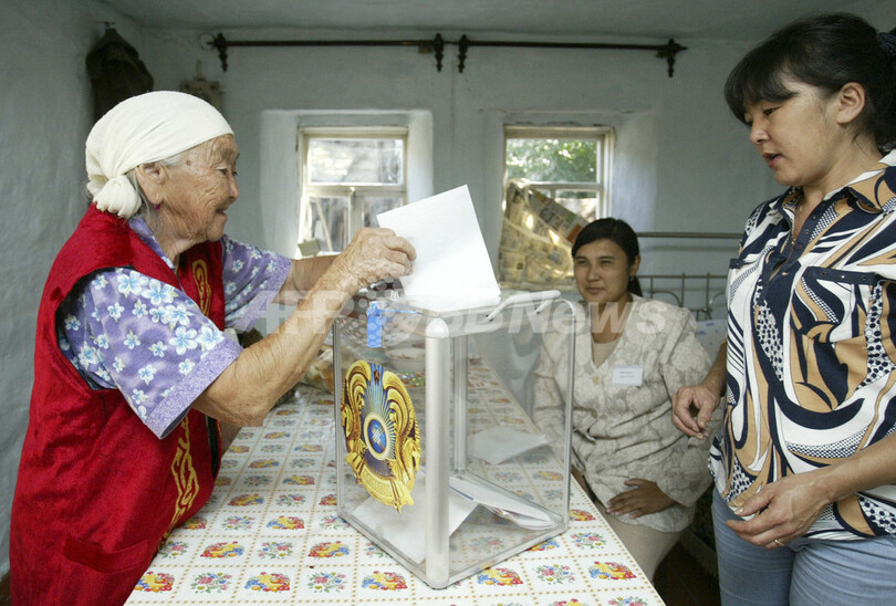 カザフスタン下院選、民主化前進への試金石