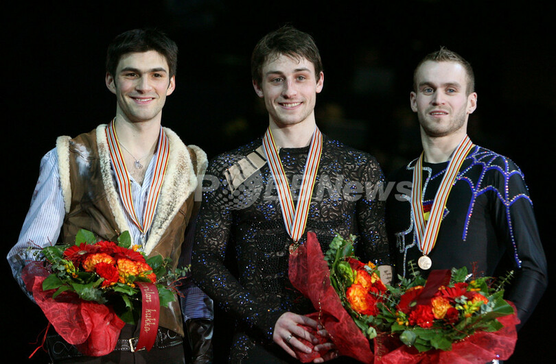 ジュベールが男子シングルで優勝、フィギュア欧州選手権