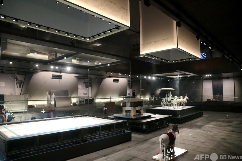 秦始皇帝陵の銅車馬が新しい博物館に移動 中国・西安