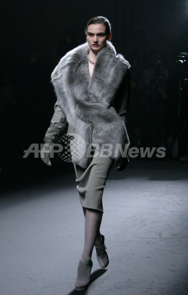 都内で復興支援のチャリティファッションショー、海外人気ブランドが参加