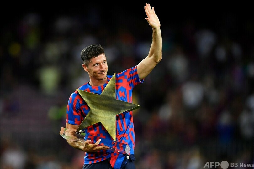 バルセロナがガンペール杯制す レワンドフスキに初ゴール