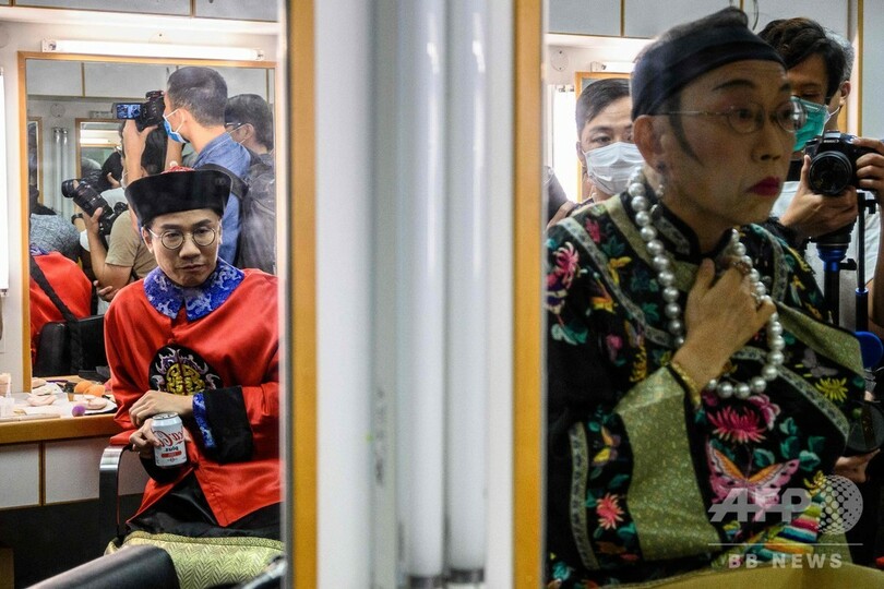 31年続いた香港の政治風刺番組、当局の圧力で打ち切り