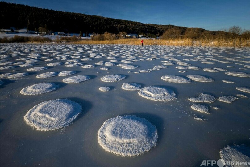 【今日の1枚】湖面の冷たいパンケーキ？ フランス