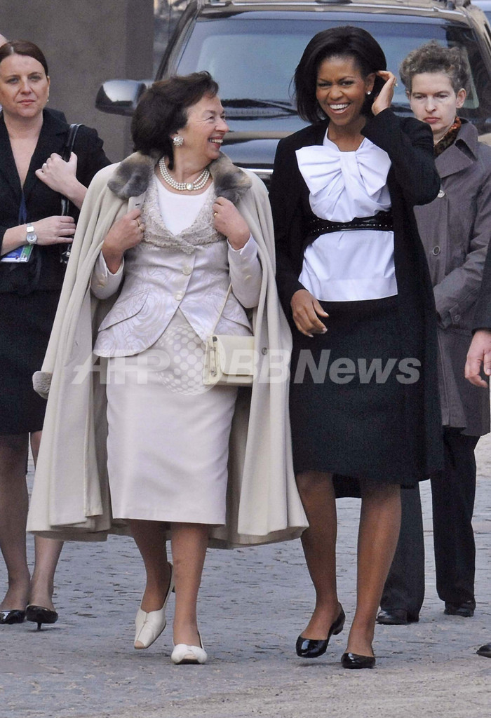 オバマ米大統領「核なき世界を目指す」、プラハで演説