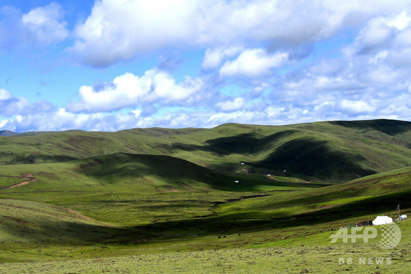 村人の生活を変えた「天空の道」 町まで2日間から1時間に 中国・四川省