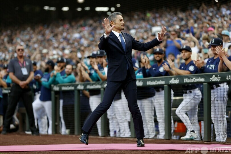 イチロー氏がマリナーズ殿堂入り 本拠地で式典開催