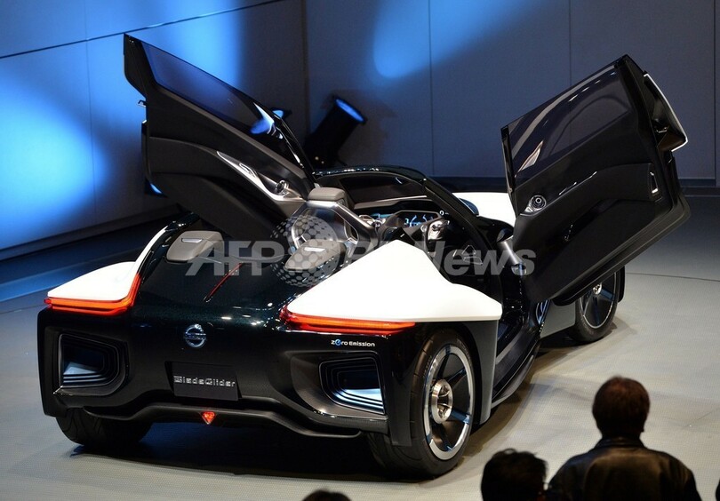 日産の次世代EV、東京モーターショーで公開へ