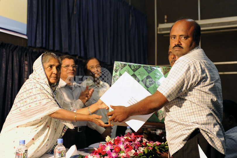 駆除数8万匹超！今年の「ネズミ退治王」が決定 バングラデシュ