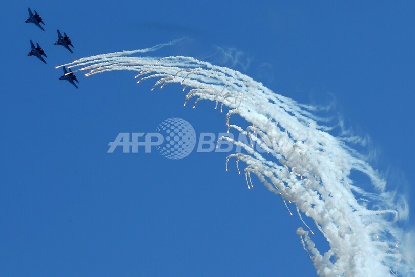 国際航空ショー「MAKS」開幕、華麗な曲芸飛行披露 ロシア