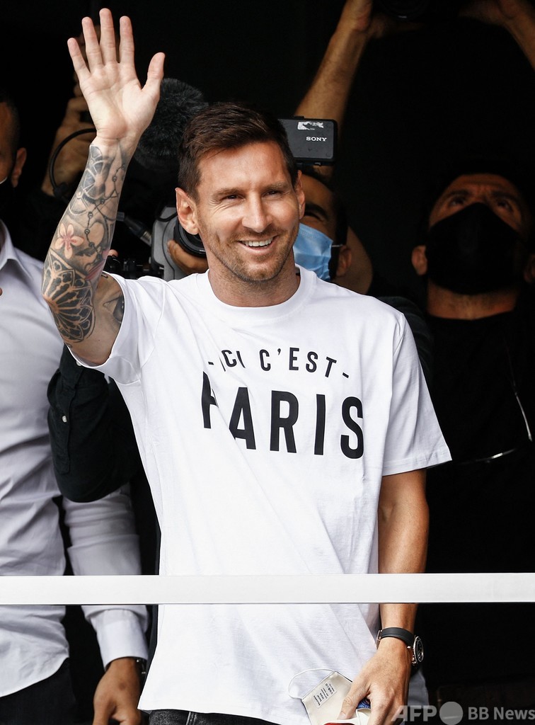 メッシ、PSGとの2年契約に署名 「新たな一章に興奮」