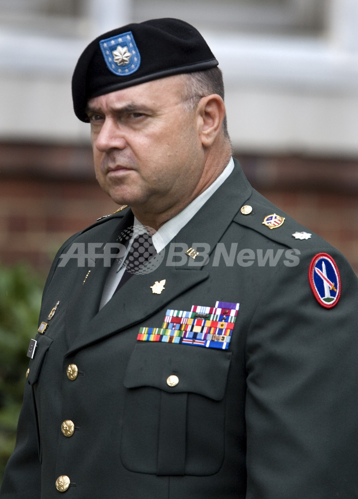 旧アブグレイブ刑務所事件の米陸軍中佐、虐待では無罪評決