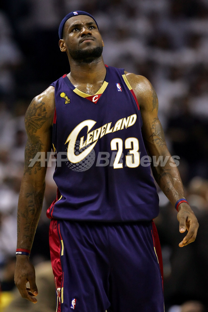 ＜06-07NBA ファイナル＞レブロン 精細を欠いたファイナル・デビュー戦