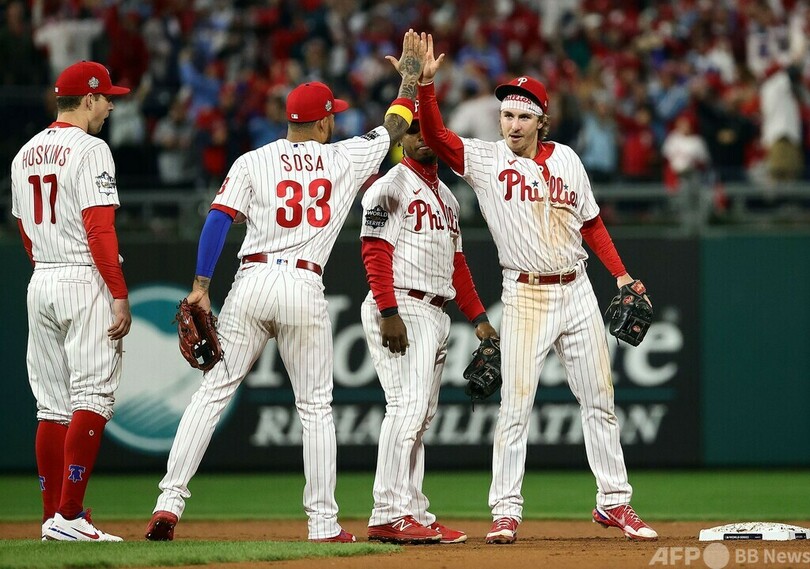 フィリーズが5本塁打でアストロズに大勝、WS2勝1敗とリード