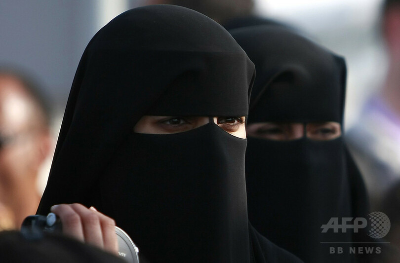 カタール、女性の兵役志願を認める 同国史上初