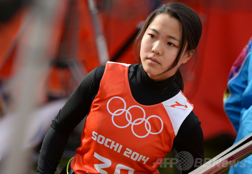 ソチ五輪で4位の高梨、W杯総合優勝に向け再出発