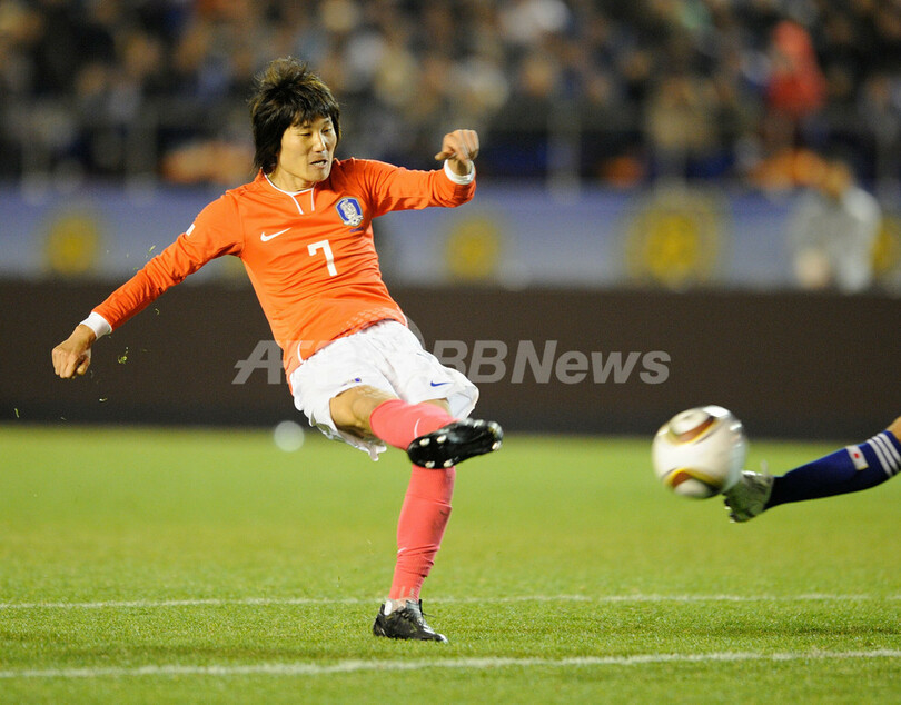 日本が韓国に敗れる 中国が優勝、東アジア選手権