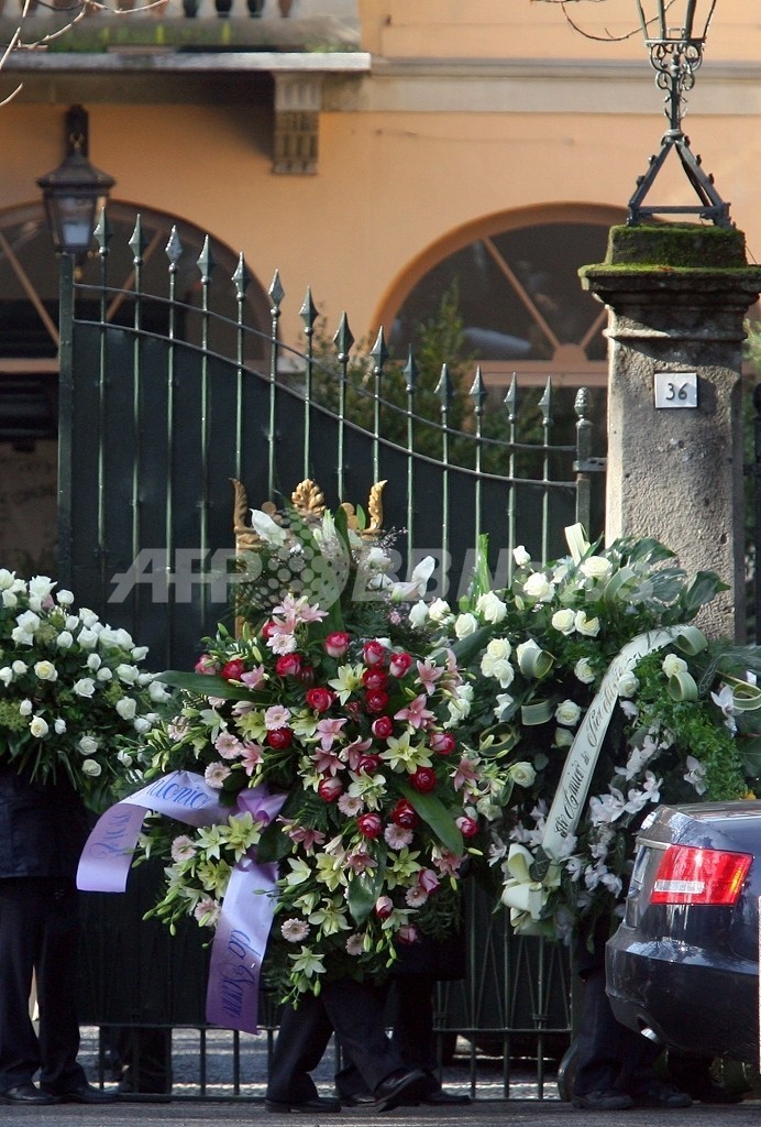 死亡情報を違法に入手、とんでも葬儀屋を逮捕 イタリア