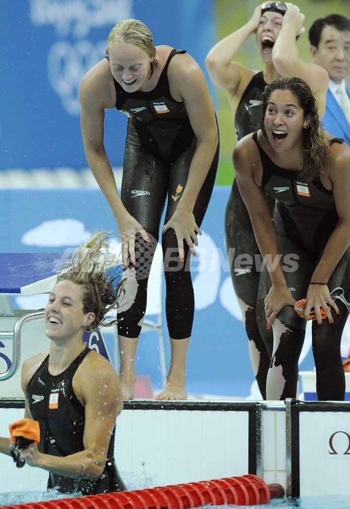 オランダ 女子4x100メートルリレーを五輪記録で制す