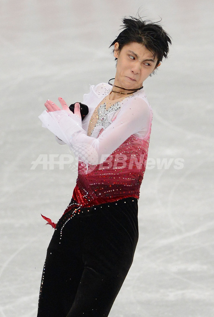 羽生が優勝、高橋2位 NHK杯