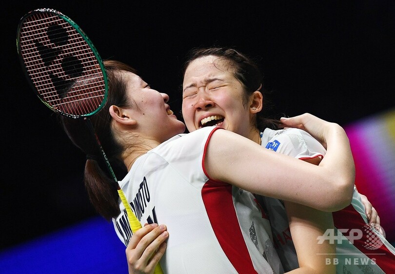 松本/永原組、日本勢対決制し女子複で金メダル 世界バドミントン