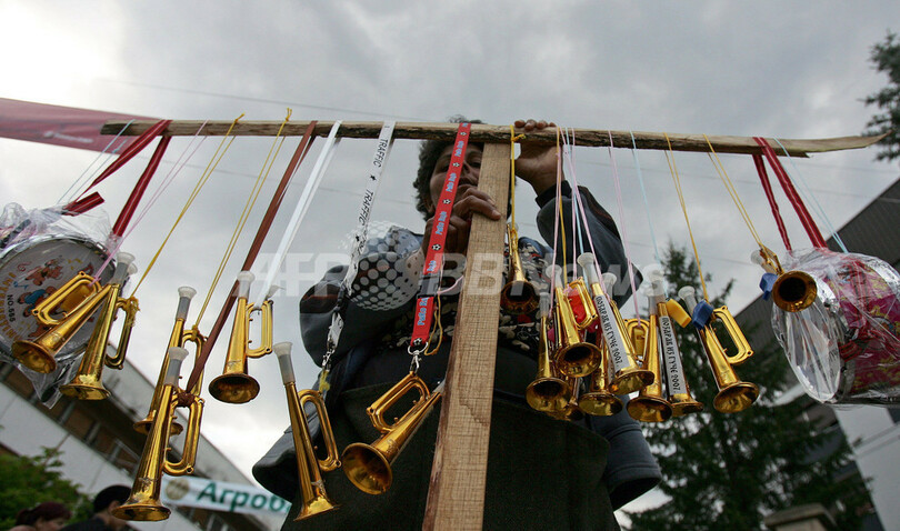 セルビアのグチャで世界最大級のトランペット音楽祭が開催される