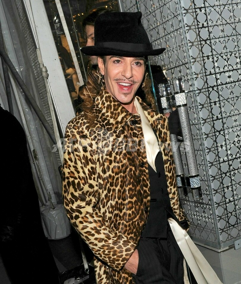 仏レジオン・ド＝ヌール勲章剥奪、ジョン・ガリアーノ