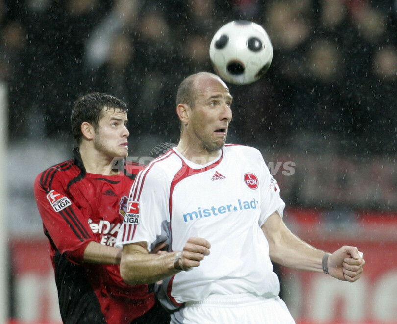 レバークーゼン ホームでニュルンベルクに快勝