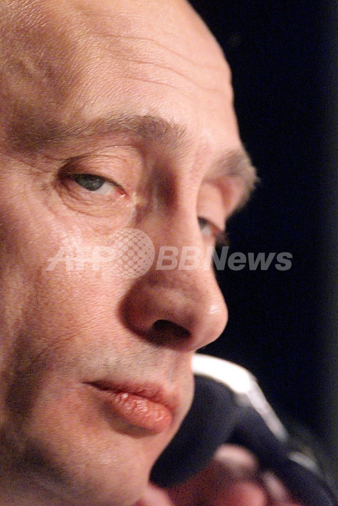 「ロシア最強の男」プーチン首相、スーパー電撃視察で値引き指示