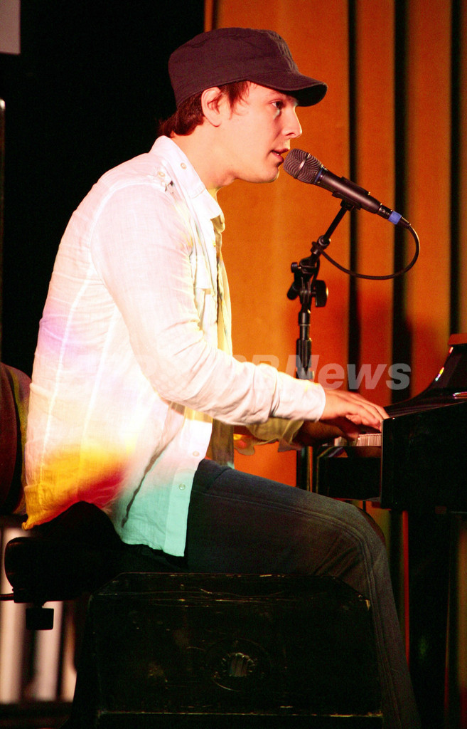 ジミー・ジョンソン財団 夕食会とオークションを開催