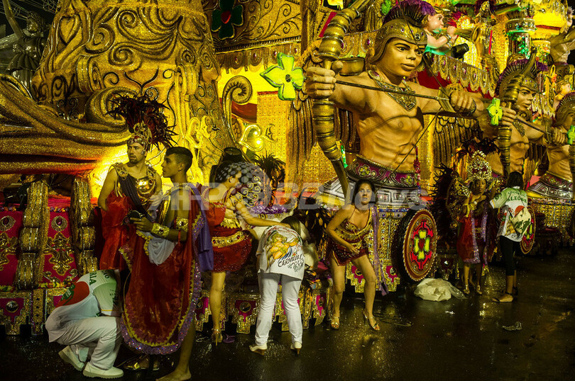 サンパウロのカーニバル、華やかに開幕