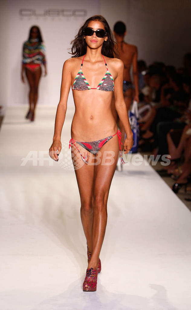 ＜マイアミ スイム2009＞クスト バルセロナ、新作を発表