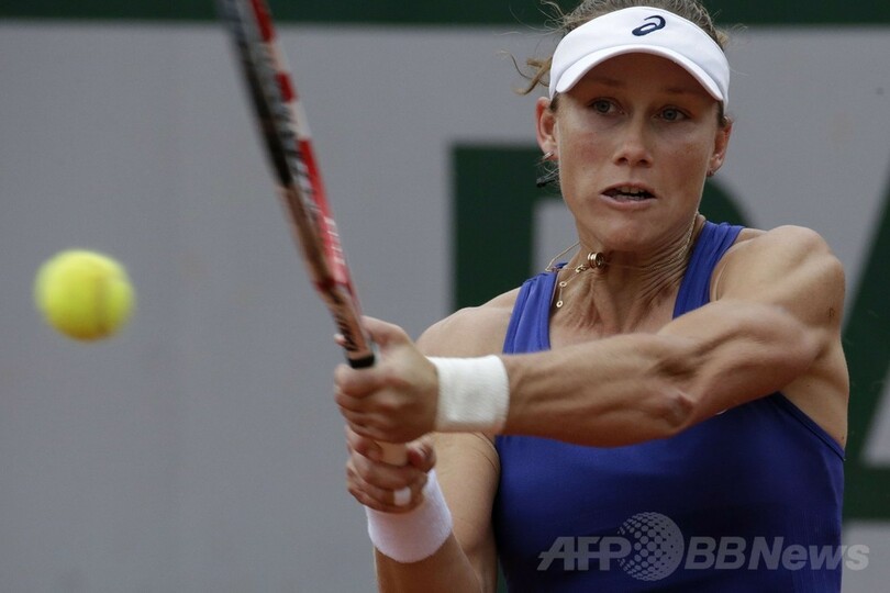 シャラポワが準々決勝進出、全仏オープン