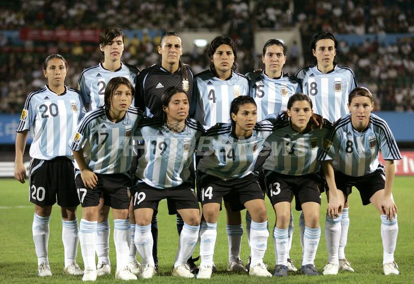 イングランド アルゼンチンに大勝し準々決勝へ