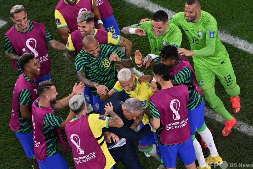 ネイマール復帰のブラジル、韓国に快勝で8強入り カタールW杯